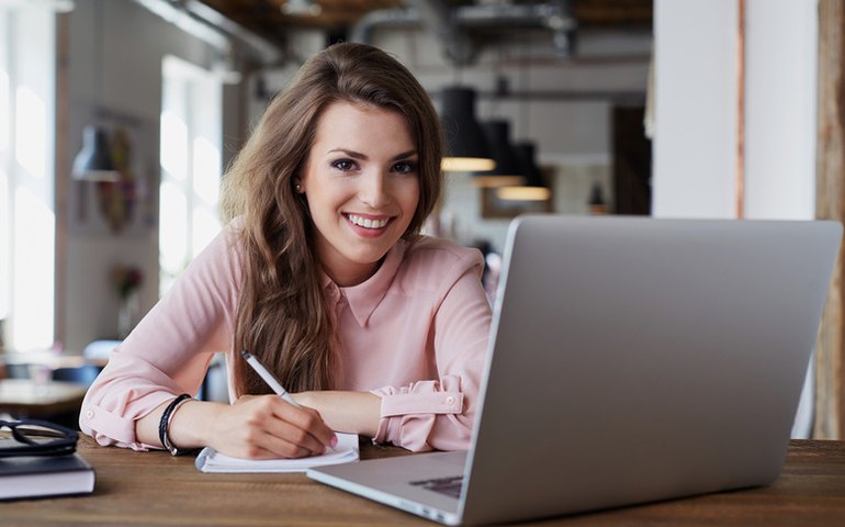 Cursos on-line de idiomas são ofertados gratuitamente por startup educacional