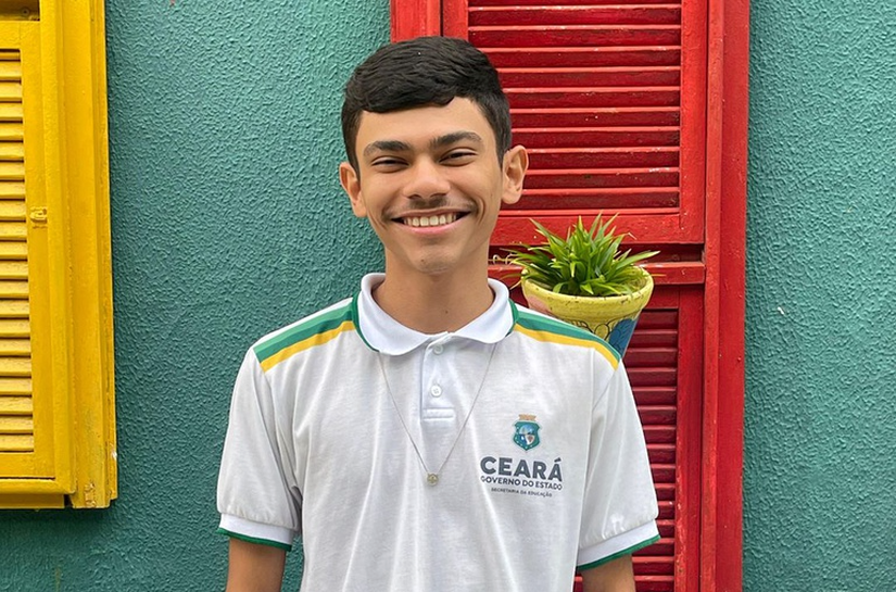 Lei que regulamenta celulares nas escolas amplia participação dos estudantes e fortalece convivência