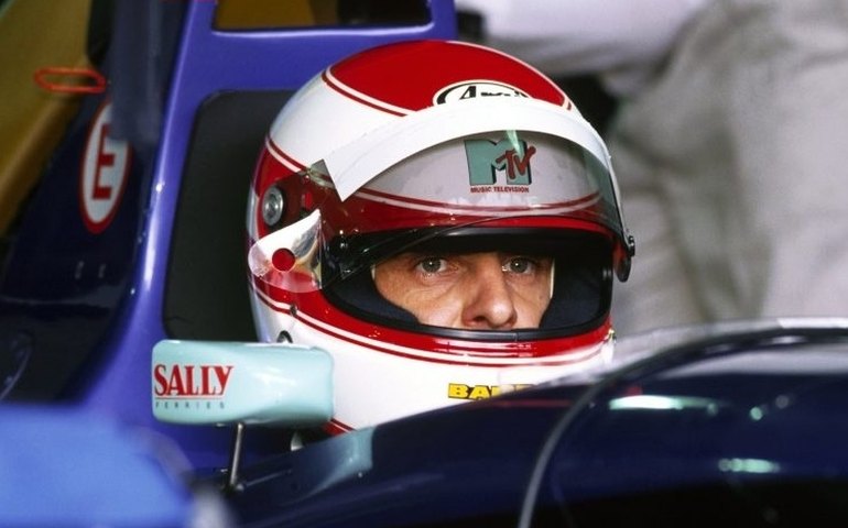 História Hoje: Ratzenberger morre no circuito de Ímola