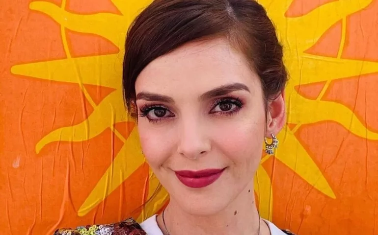 Titi Müller passará por cirurgia na coluna e pede 'boas energias'