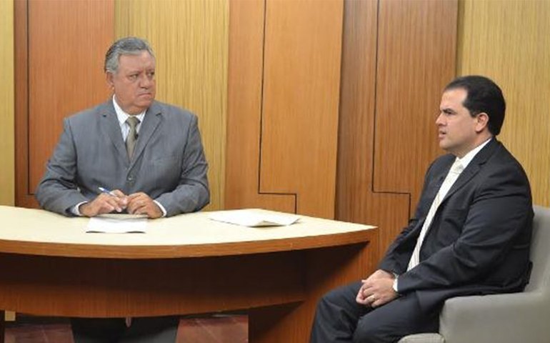 Governador e secretário visitam obras de escola em Anadia