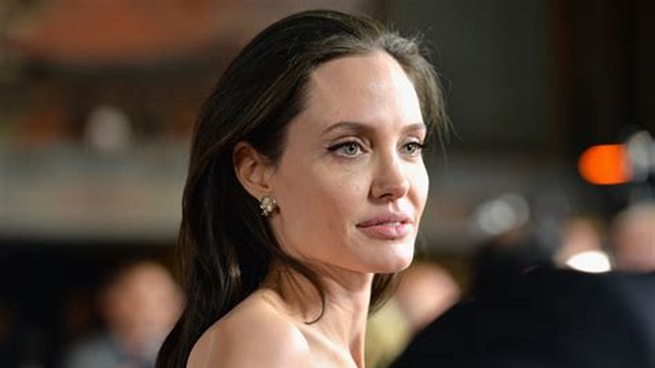 Angelina Jolie fala sobre divórcio com Brad Pitt: ‘decisão certa’