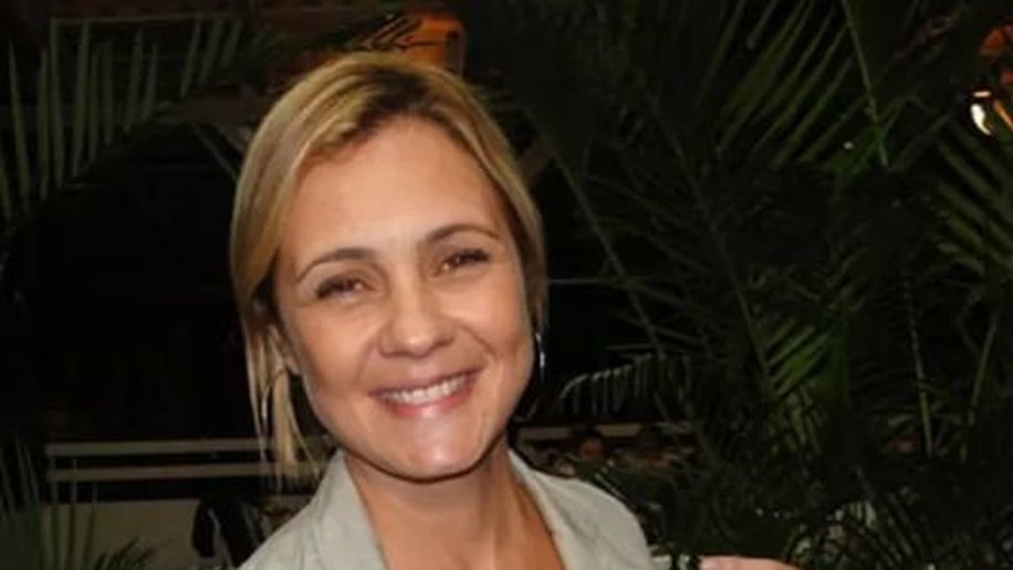 Adriana Esteves vai estrelar novela das onze de Lícia Manzo