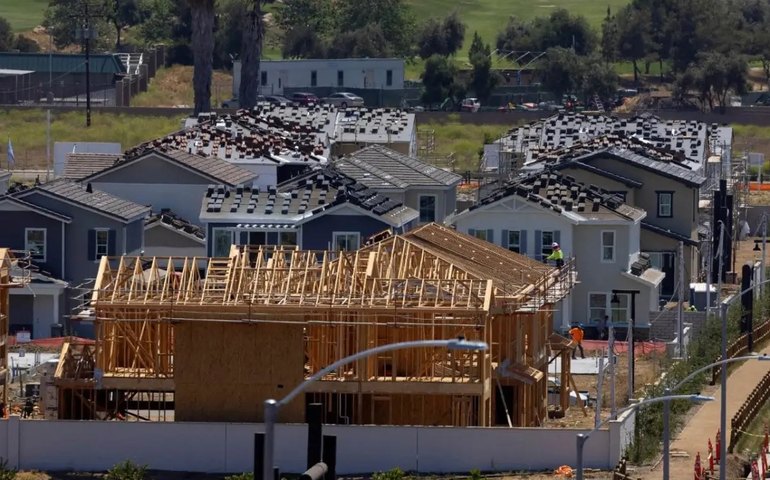 Construções de moradias iniciadas nos EUA sobem 3,9% em julho ante junho e superam previsão