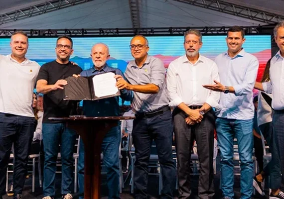 Presidente Lula e Paulo Dantas assinam ordem de serviço para nova etapa do Canal do Sertão