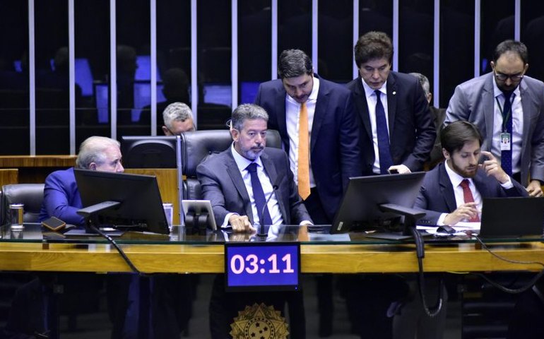 Arthur Lira: Quem é o líder do “centrão” que se tornou um dos mais poderosos presidentes que a Câmara já teve?