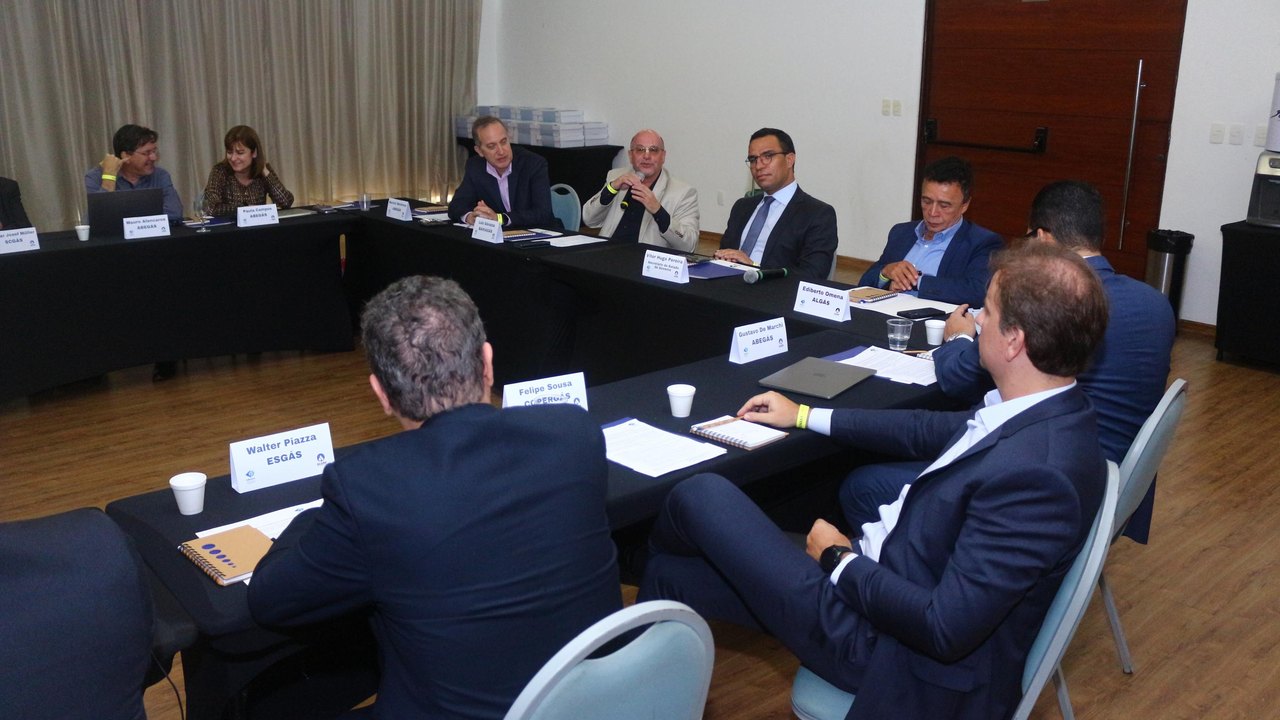  Empresas de gás natural de todo o país participam de assembleia em Alagoas 
