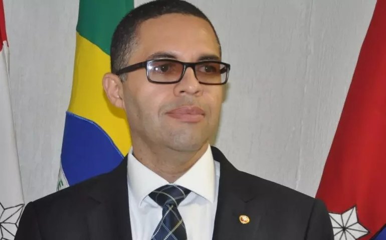 Denúncia de propaganda antecipada pelo prefeito Júlio Cezar gera resposta de promotor eleitoral