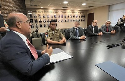 Governo de Alagoas e Tribunal de Justiça firmam acordo e criam Programa Visita Solidária