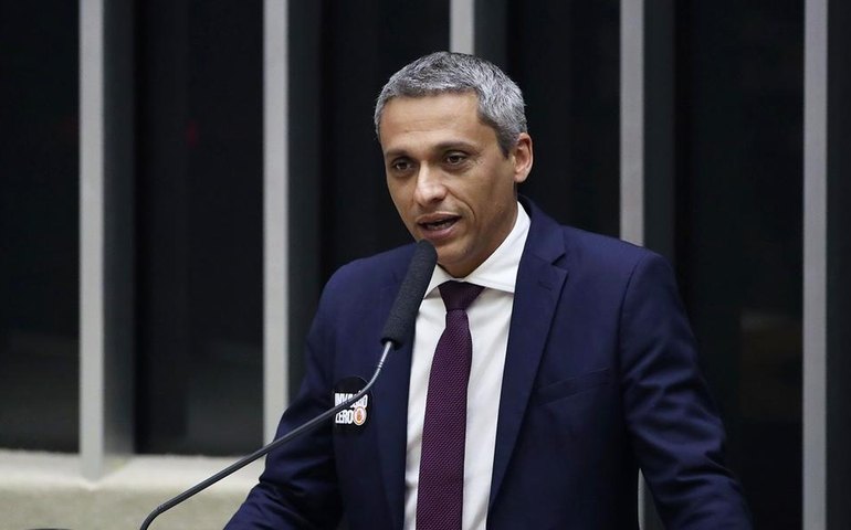 Moraes nega pela segunda vez pedido de visita do deputado Gustavo Gayer