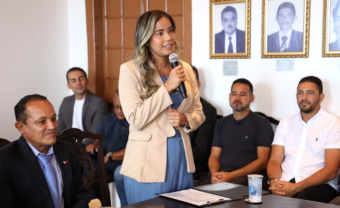Paula Ramos na cerimônia de posse Paula Ramos na cerimônia de posse