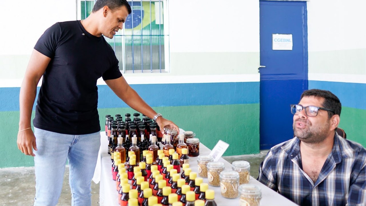 Semed valoriza produtores locais em Feira da Agricultura Familiar