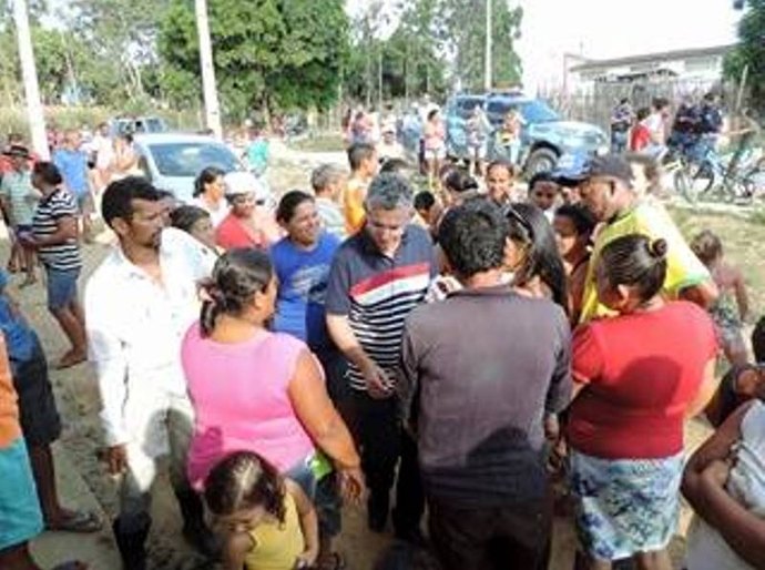Ibateguara: prefeito visita casas em Canastra para a retomada das obras