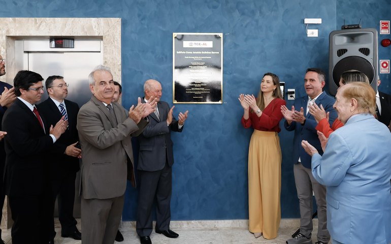 Governo de Alagoas entrega anexo do TCE e anuncia requalificação do prédio-sede