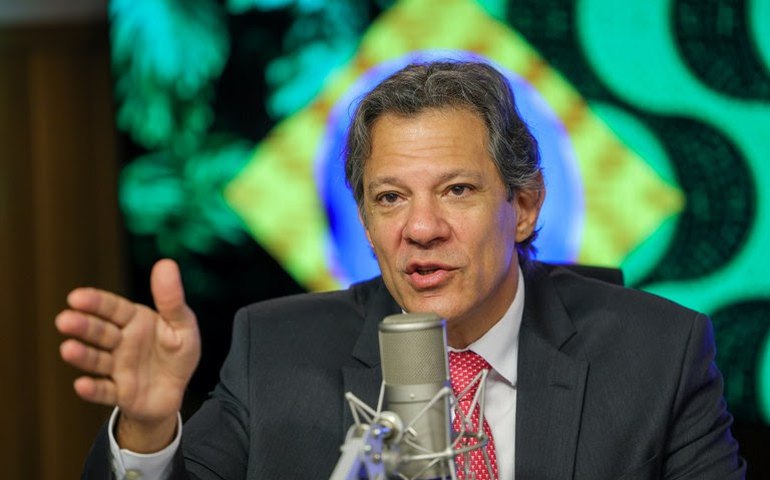 Haddad afirma que reforma do IR contempla atualização da tabela