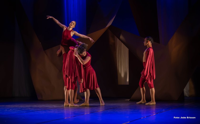 Diteal e professora Maria Emília Clark abrem seleção para aulas de ballet