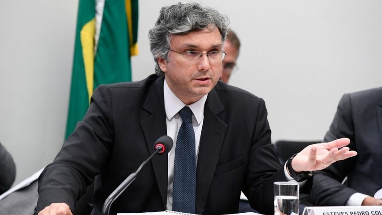 Colnago contradiz Bolsonaro: Zerar tributos de gasolina não é ‘boa política’