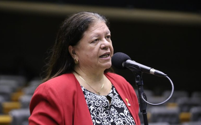 Comissão aprova criação de fundação para capacitar enfermeiros