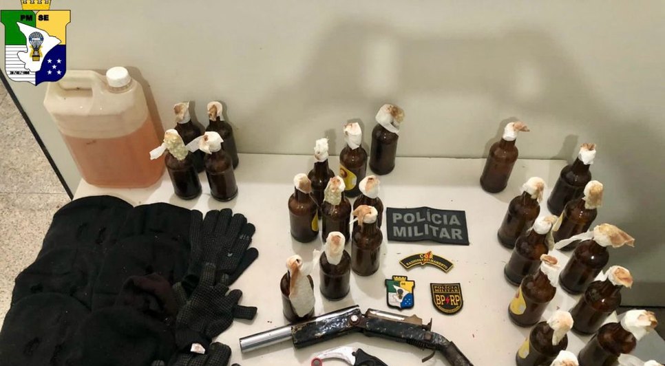 Polícia Militar intercepta tentativa de ação criminosa com apreensão de 25 coquetéis molotovs em São Cristóvão