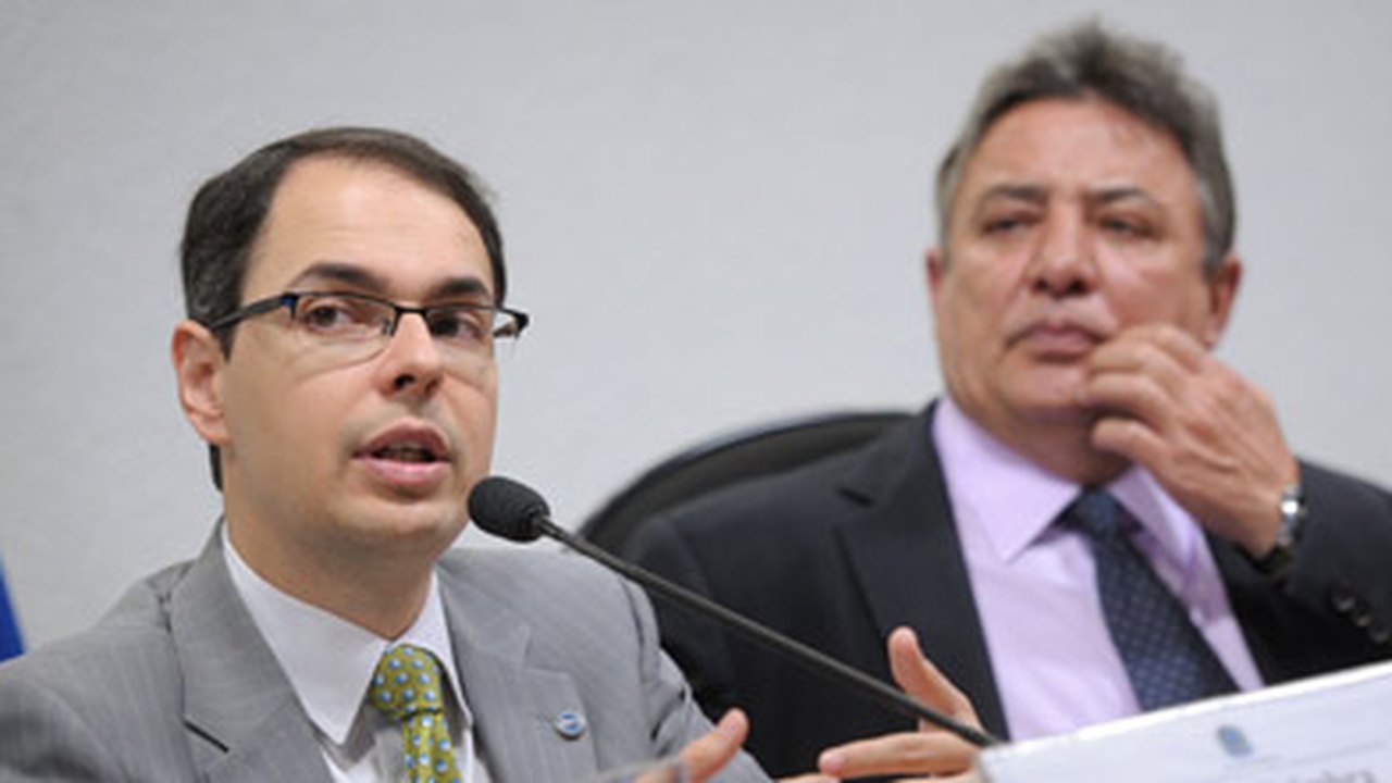 Governo pede na Comissão de Ciência, Tecnologia aprovação da Lei das Antenas e corte de ICMS para banda larga