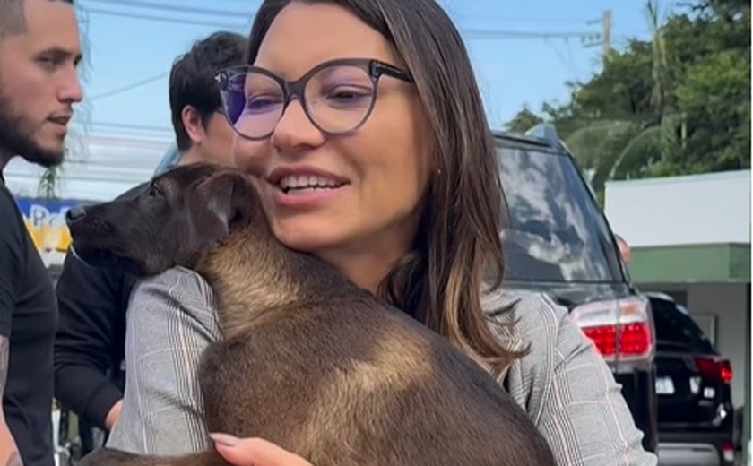 Janja adota cadela resgatada das enchentes no RS: 'Vou levar a Esperança'