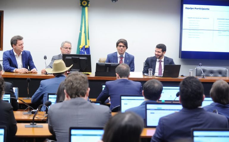 Grupo de trabalho define calendário para entregar sugestões de reforma administrativa até 14 de julho