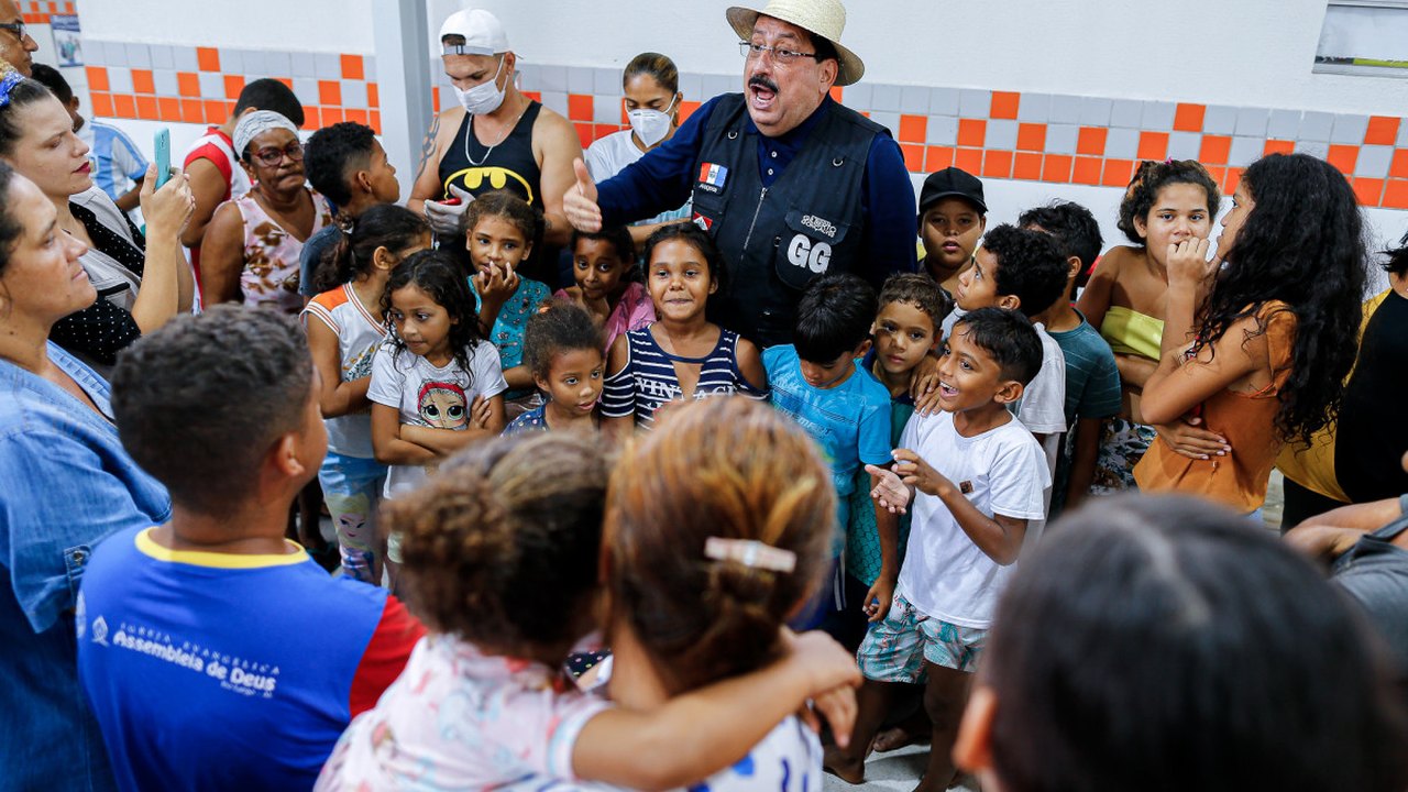 Prefeito Gilberto Gonçalves visita abrigos provisórios e avalia danos causados pelas chuvas em Rio Largo