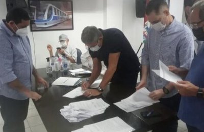 Prefeito anuncia mais obras para Santa Luzia enaltecendo presidente da Câmara Federal 