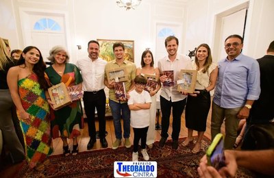 Prefeito Theobaldo Cintra participa de recepção do governador Paulo Dantas a família de Eduardo Campos