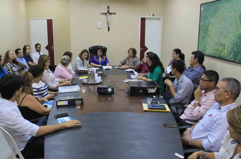 Célia Rocha comemora números positivos do “Compras Municipais”