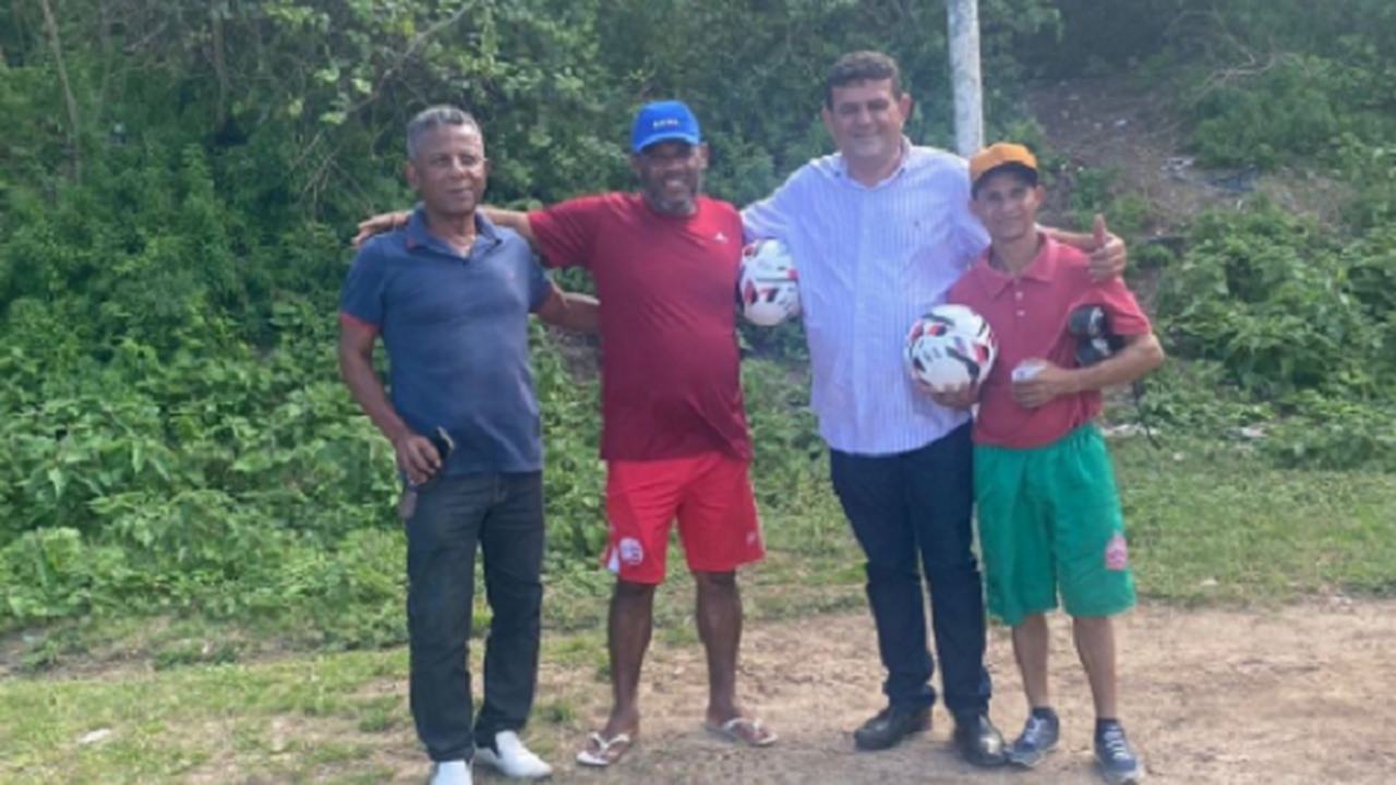 Vereador Aldo Loureiro visita a Vila Emater para ouvir reivindicações da comunidade