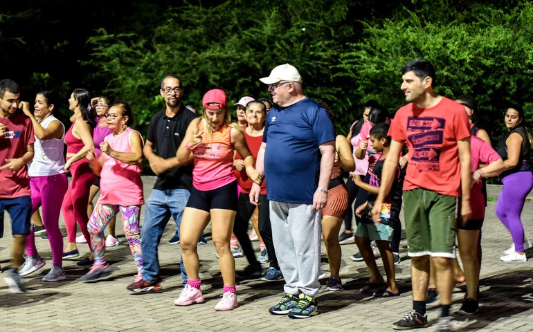 Chuvas: Aulas de dança do programa Mexe Remexe serão realizadas em locais fechados em Arapiraca