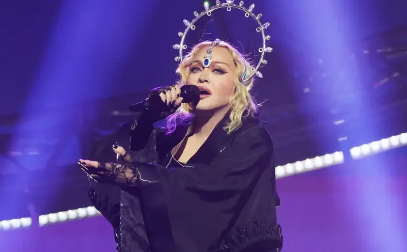 Madonna em Copacabana: Suposto ladrão é agredido e jogado em caçamba de lixo antes de show