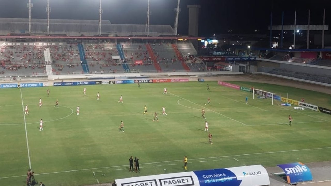 CSE arranca empate com CRB no clássico alagoano no Rei Pelé