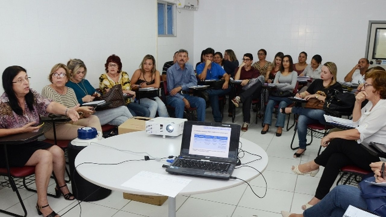 Diretora-geral da OMS chega hoje ao Brasil para discutir combate ao Zika