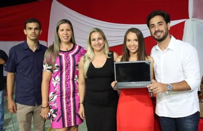 Santana do Mundaú promove solenidade de conclusão das turmas do 9º ano e EJA