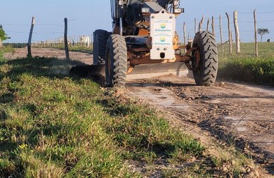 Prefeitura de Branquinha realiza melhorias nos acessos à zona rural