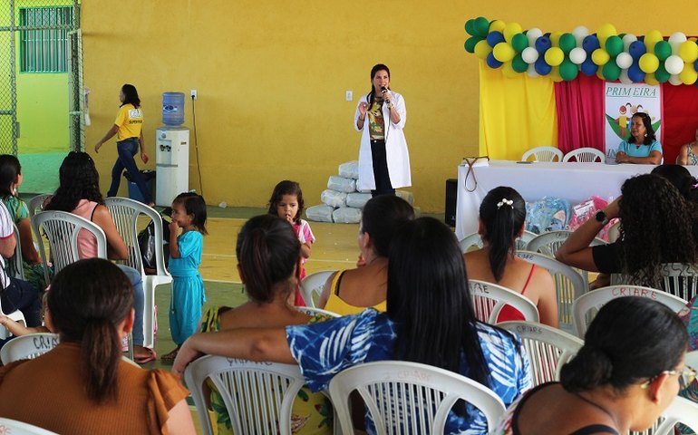 Com palestra e entrega de enxovais, ação da Semas de Jundiá reafirma compromisso com a 1ª Infância