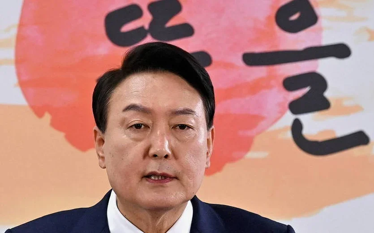 Coreia do Sul: Policiais entram em complexo residencial para tentar deter ex-presidente Yoo