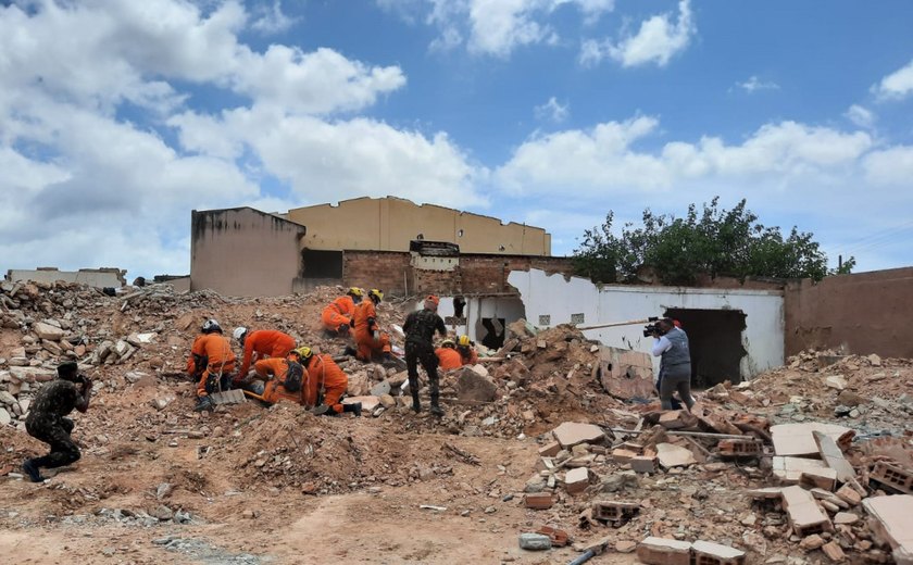 Operação Alagoas 2: Exercício de resgate a vítimas de soterramento acontece em Maceió