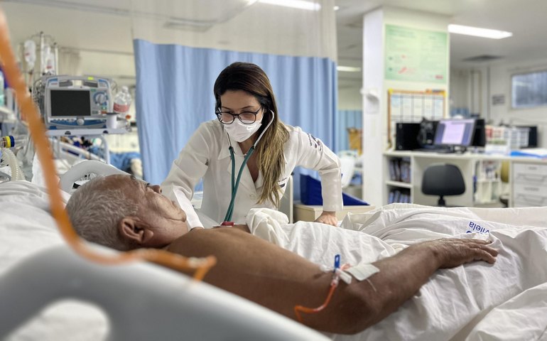 Unidade de AVC do HGE salva a vida de pedreiro que sofreu derrame