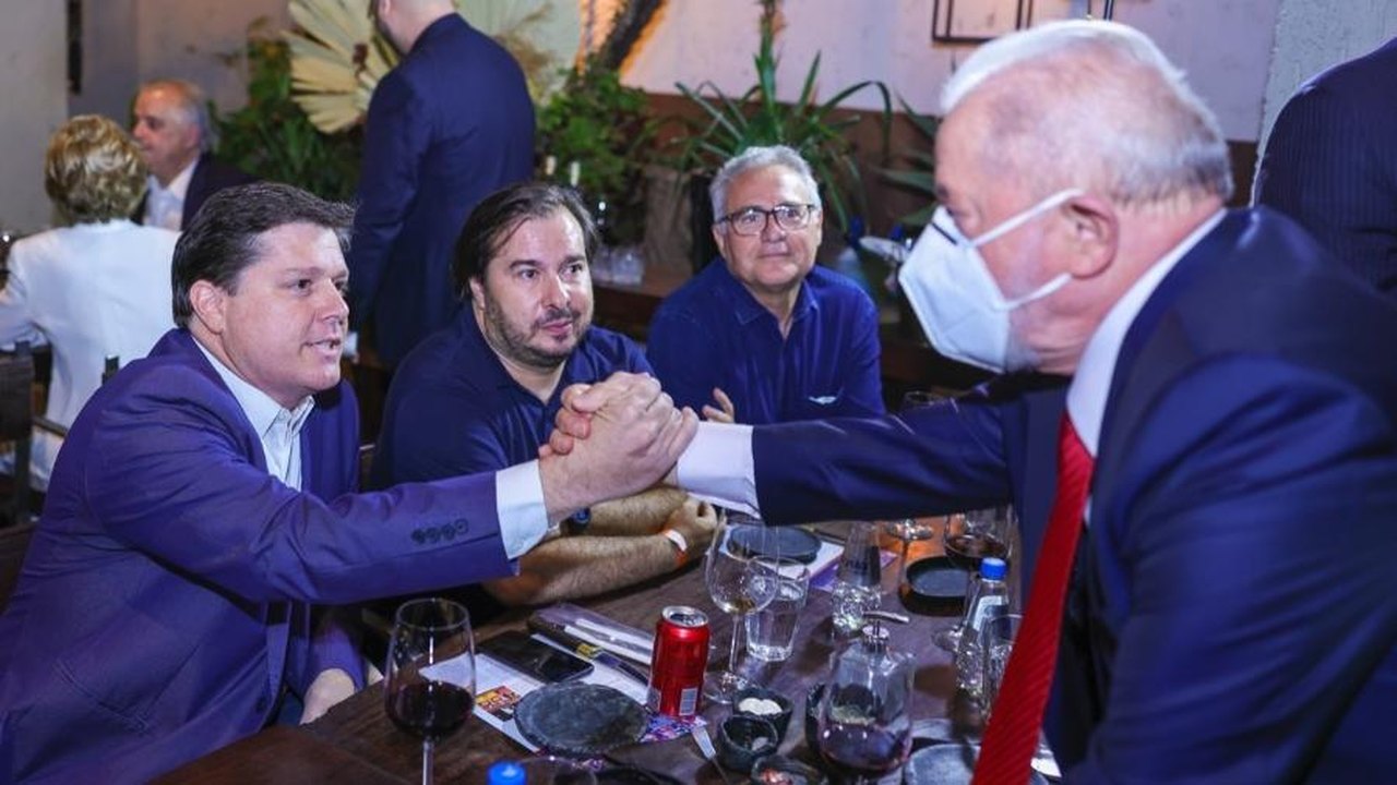 Maioria do PSDB de SP declara apoio a Lula, mas Marco Vinholi nega adesão oficial