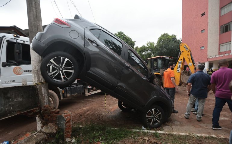 Chuva volta a causar transtornos na região metropolitana de São Paulo