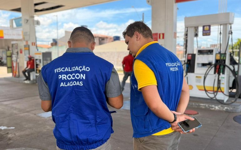 Procon Alagoas fiscaliza postos para apurar aumento no preço da gasolina