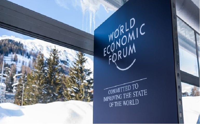 Fórum Econômico Mundial destaca riscos globais na economia e polarização social