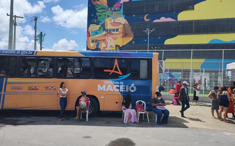 Cadastro Único Maceió atende moradores do Benedito Bentes 