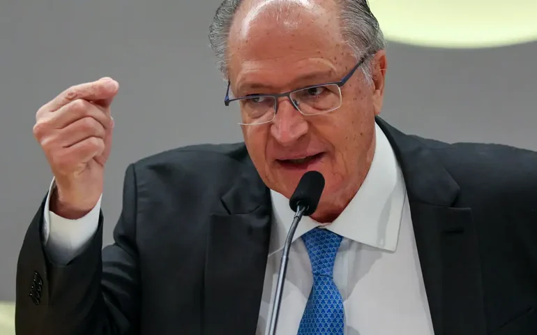 Alckmin critica PL da Dosimetria: 'Para os simples é dureza e para os poderosos abranda'
