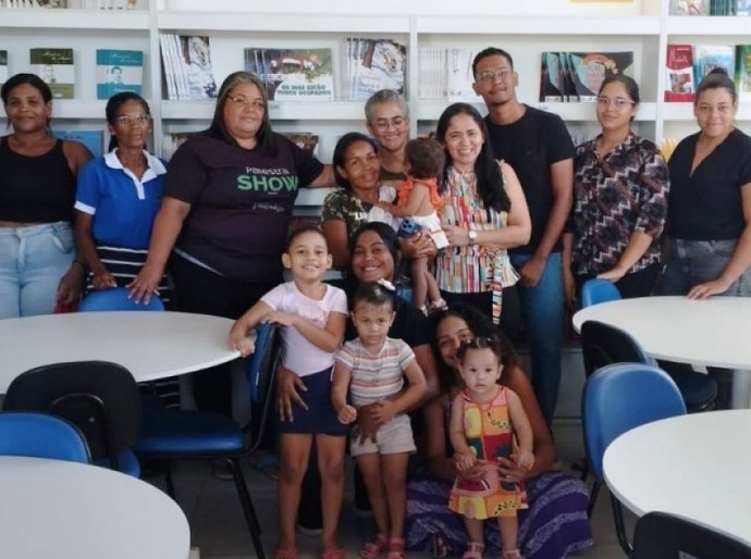 Programa Criança feliz promove ação em alusão ao Dia Mundial do Livro na Biblioteca de Luziápolis