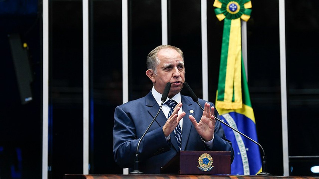 Izalci Lucas manifesta preocupação com novo arcabouço fiscal