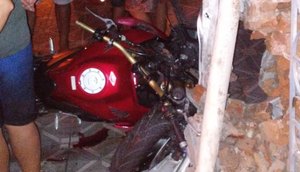 acidente de moto militar